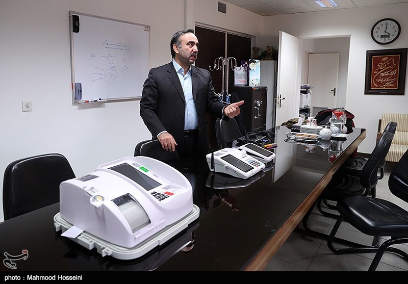 توضیح امیر شجاعان مسئول برگزاری انتخابات الکترونیکی در مورد دستگاه احراز هویت و صندوق اخذ رای الکترونیکی