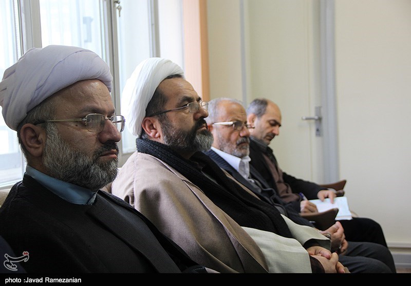 دیدار جمعی از مسئولان دامغان با آیت الله تقوی