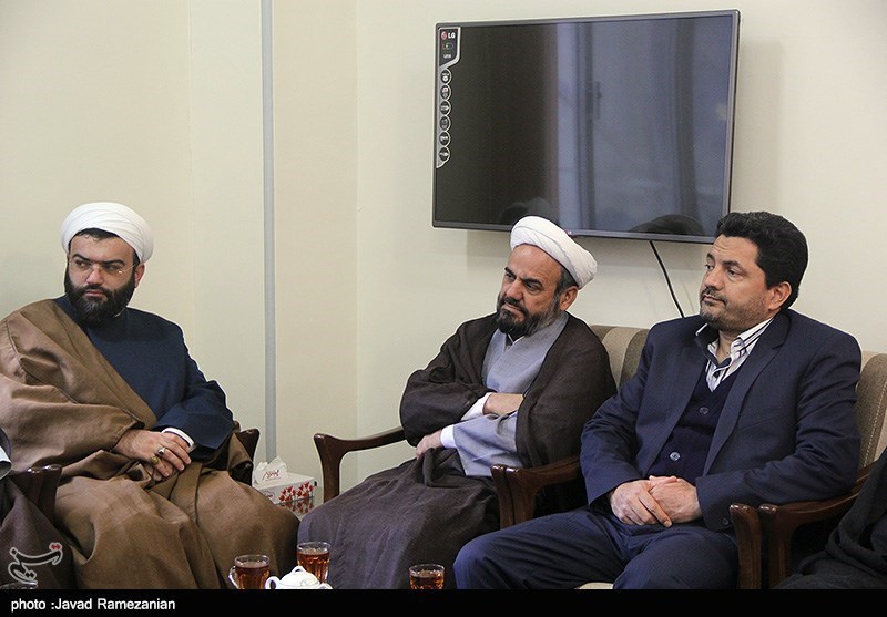 دیدار جمعی از مسئولان دامغان با آیت الله تقوی