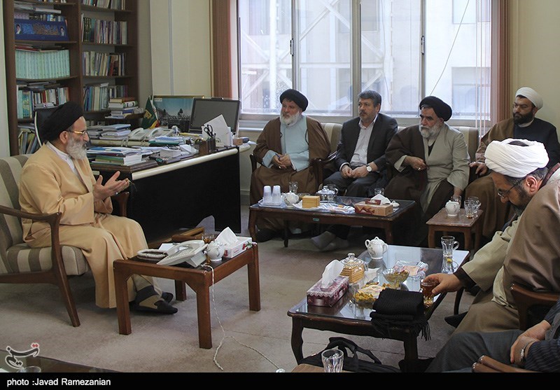 دیدار جمعی از مسئولان دامغان با آیت الله تقوی