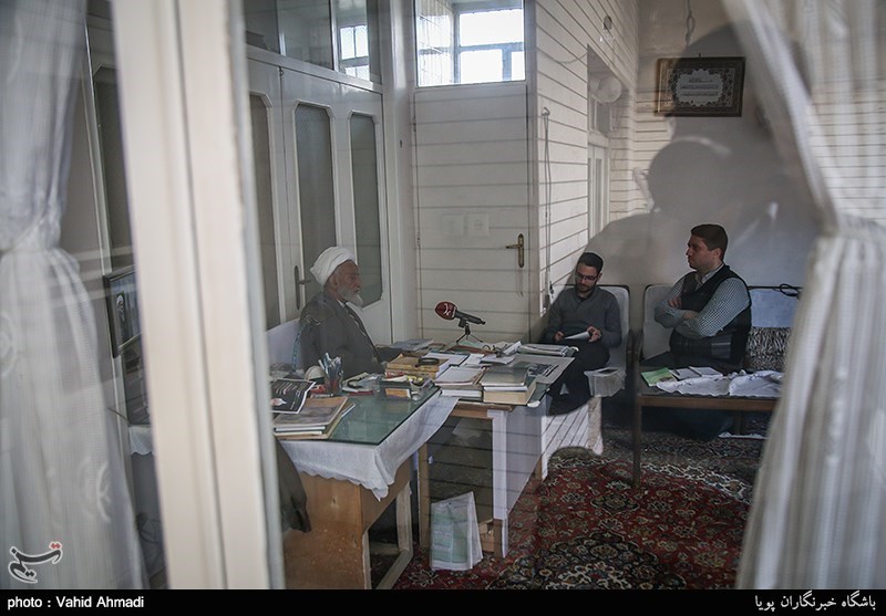 گفتگو با آیت الله محمدعلی فیض گیلانی عضو ارشد جامعه مدرسین