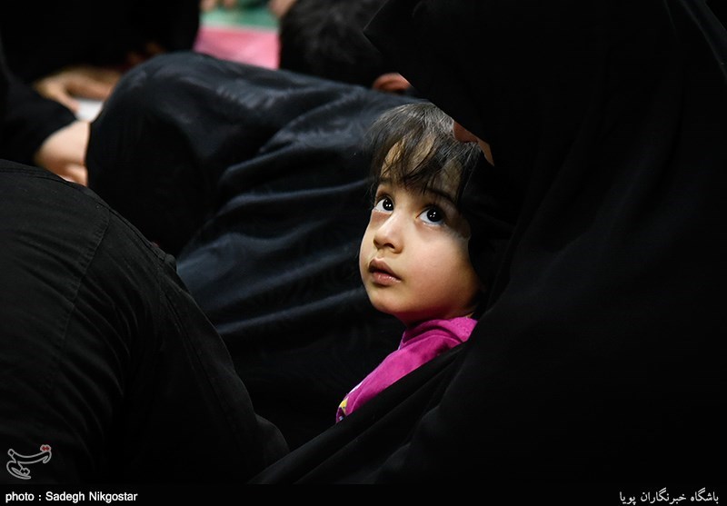 وداع با پیکر شهید مدافع حرم رضا ایزدیار