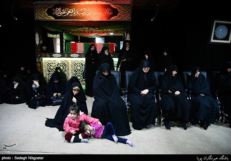 وداع با پیکر شهید مدافع حرم رضا ایزدیار