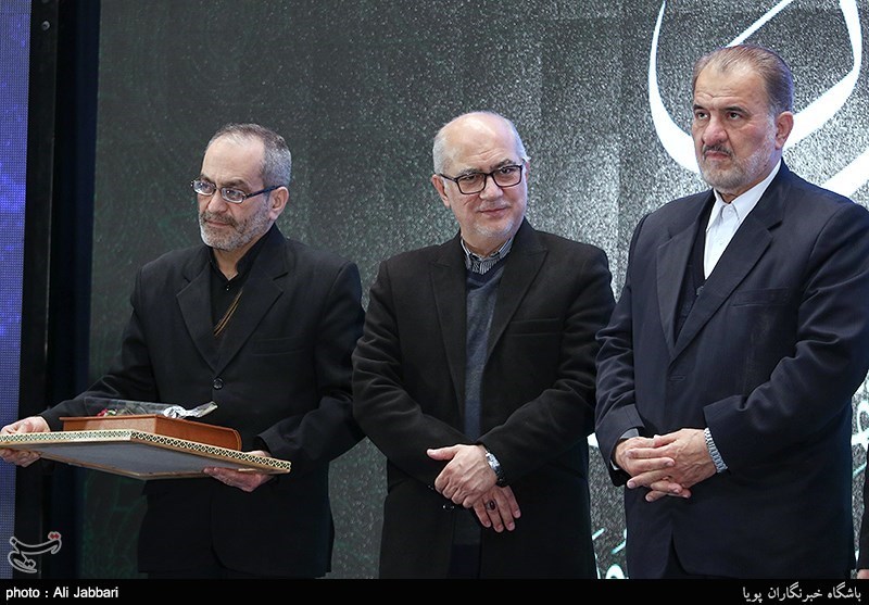 مراسم تکریم چهره‌های قرآنی