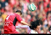 دیدار تیم های فوتبال پرسپولیس و تراکتورسازی