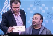مهران احمدی بازیگر در نشست خبری فیلم کارگر ساده نیازمندیم - سی و پنجمین جشنواره فیلم فجر