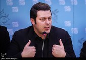 اعتراض پژمان بازغی به روند برگزاری نشست خبری فیلم اسرافیل - سی و پنجمین جشنواره فیلم فجر
