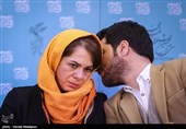 مستانه مهاجر تهیه‌کننده در نشست خبری فیلم اسرافیل - سی و پنجمین جشنواره فیلم فجر