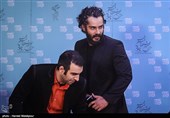 ورود ساعد سهیلی بازیگر به نشست خبری فیلم گشت 2 - سی و پنجمین جشنواره فیلم فجر