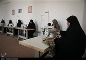 درآمدزایی برای ضعیف‌ترین اقشار جامعه/ سپاه چگونه زنان بی‌سرپرست سیستان و بلوچستان را شاغل کرد؟ + تصاویر و فیلم