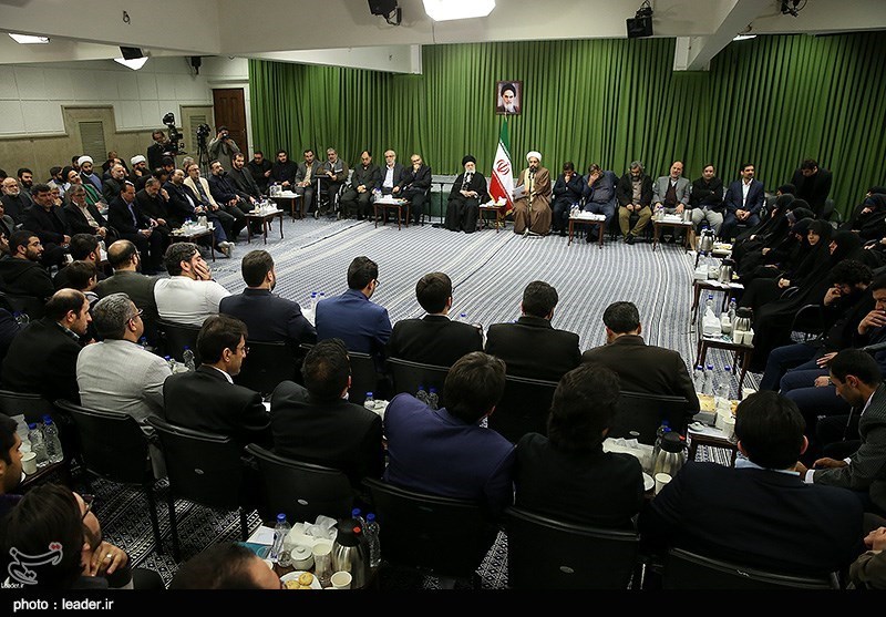 دیدار جمعی از شاعران مذهبی در آستانه شهادت حضرت فاطمه زهرا (س)