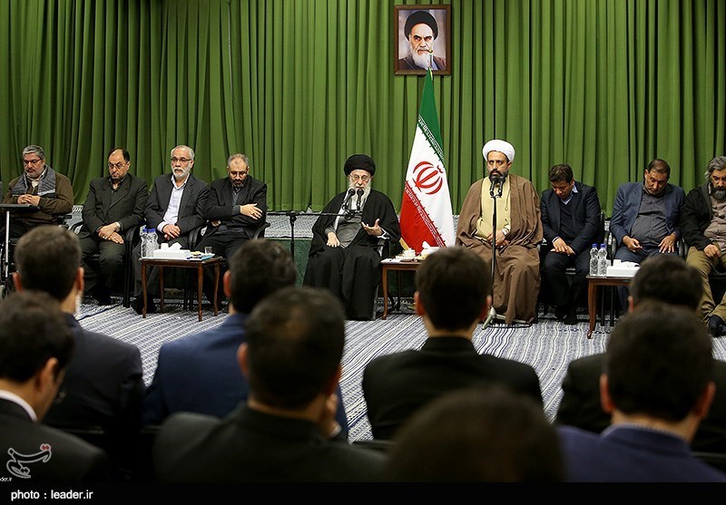 دیدار جمعی از شاعران مذهبی در آستانه شهادت حضرت فاطمه زهرا (س)