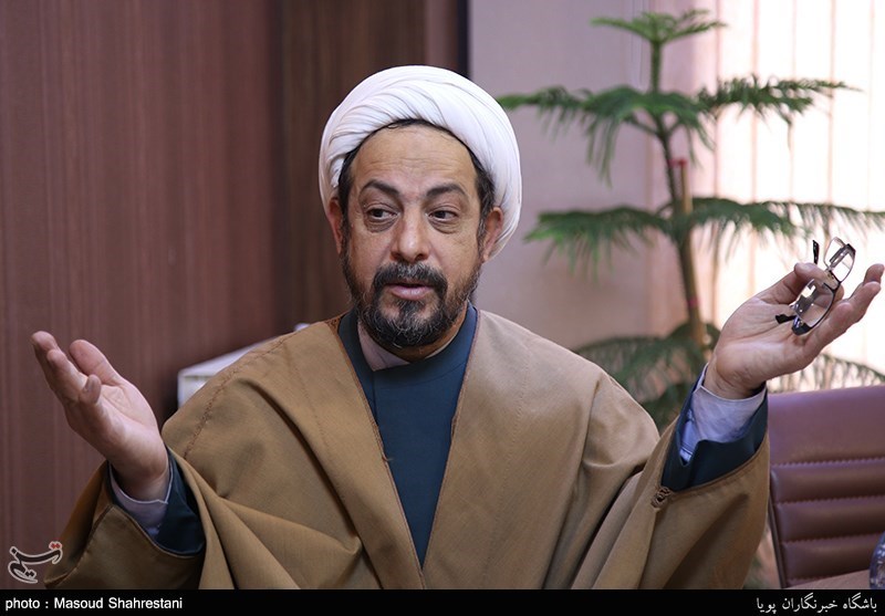 حجت الاسلام رضازاده کارشناس مذهبی