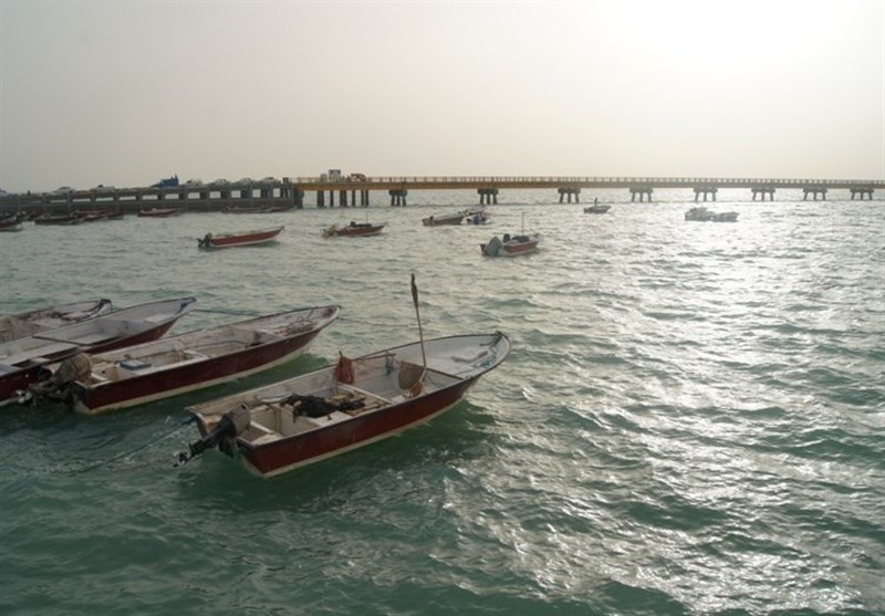 نمایی از شناورهای کوچک صیادی بندر بحرکان هندیجان