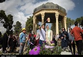 چرا فال حافظ حال آدمی را خوب می‌کند/ آرامگاهی که انتخاب اول گردشگران جهان است