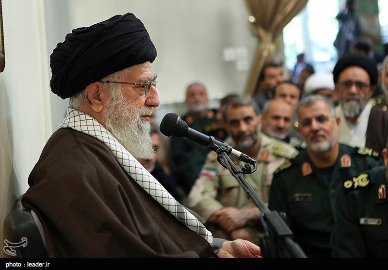 دیدار فرماندهان ارشد نیروهای مسلح با فرمانده کل قوا