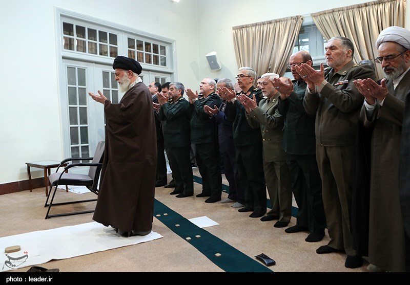 دیدار فرماندهان ارشد نیروهای مسلح با فرمانده کل قوا