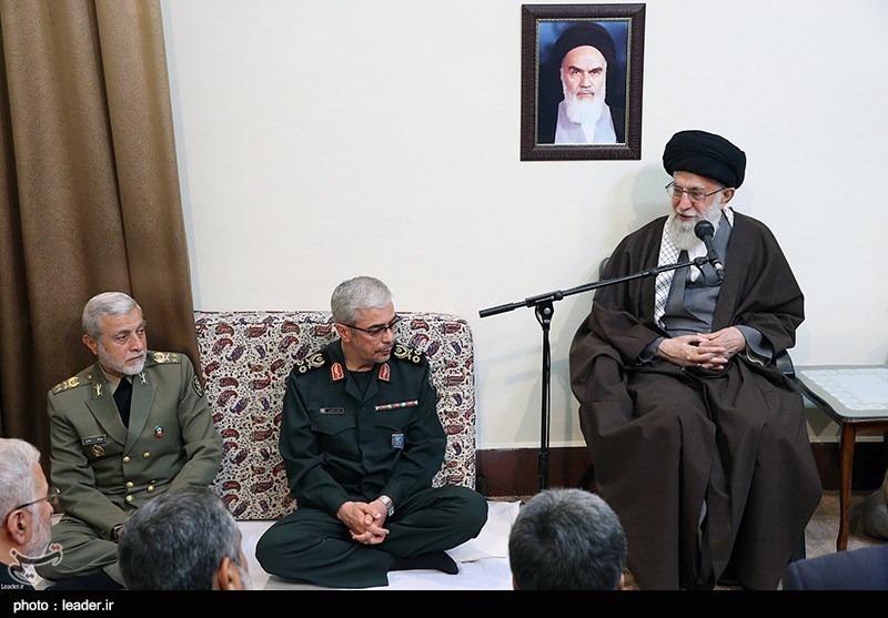 دیدار فرماندهان ارشد نیروهای مسلح با فرمانده کل قوا