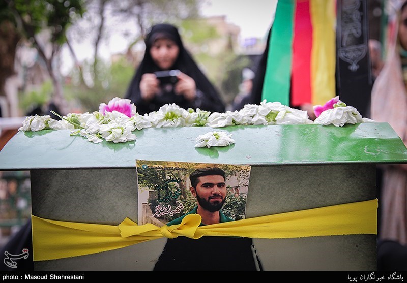 Shahrestani poya: جشن تولد شهید مدافع حرم محمدرضا دهقان امیری
