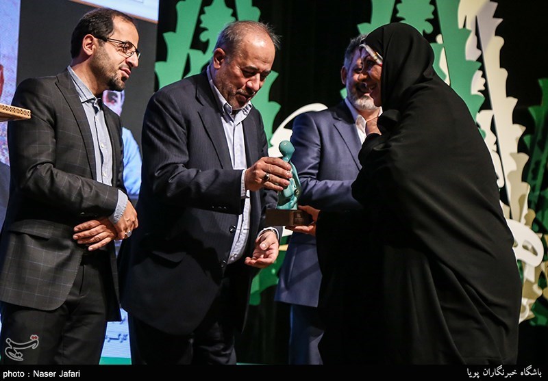 معرفی چهره سال انقلاب اسلامی سال95