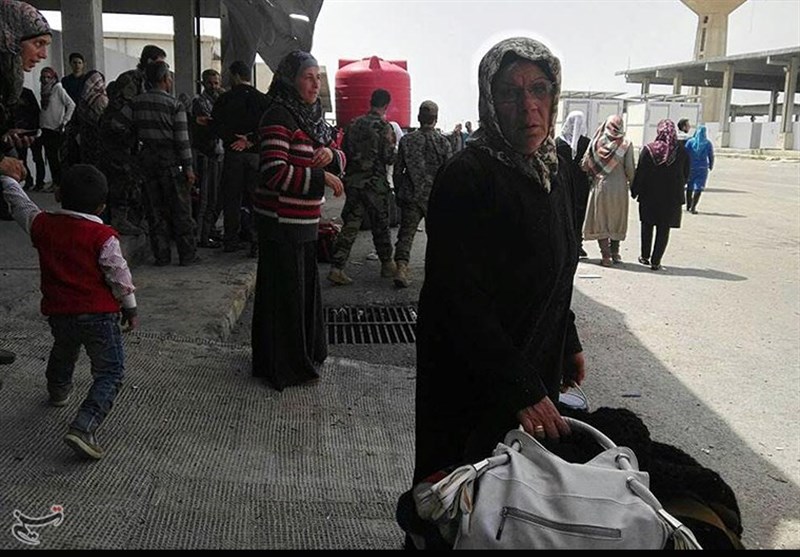 وصول 3 آلاف من أهالي الفوعة وكفريا إلى مركز إيواء جبرين في حلب + صور