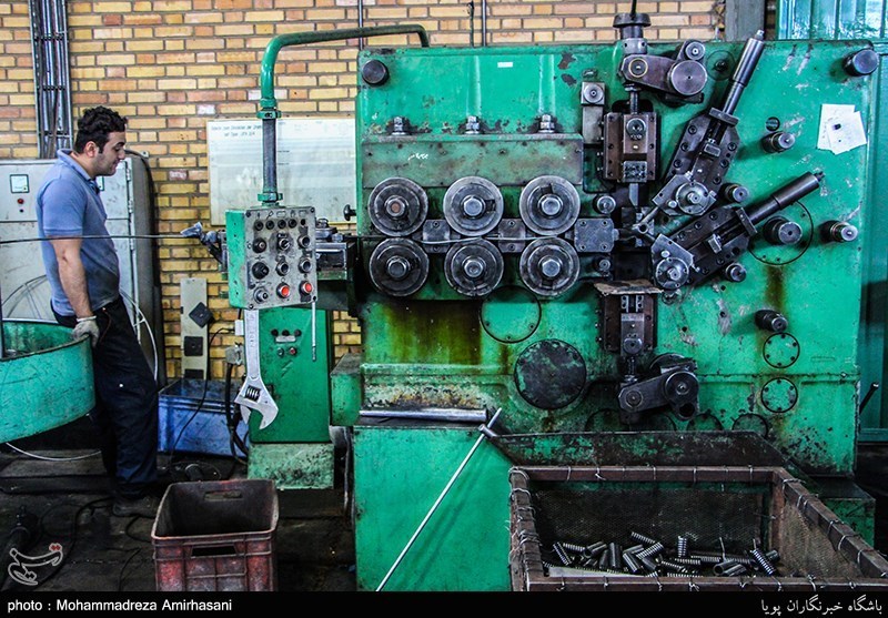 اراک|مسئولان اراک به دنبال پیگیری مطالبات کارگران و ایجاد امنیت شغلی هستند