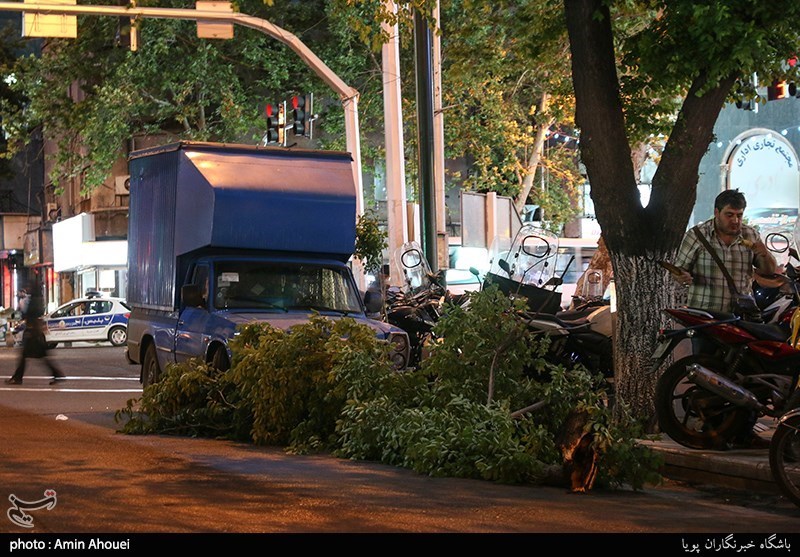 طوفان در تهران