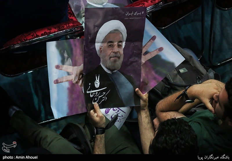 دومین همایش جوانان و دانشجویان حامی روحانی