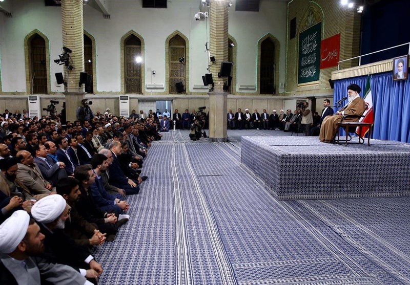 رهبر انقلاب معلمان