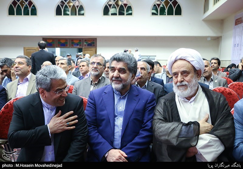 تامین لوسترهای طرح توسعه حرم امام علی(ع)