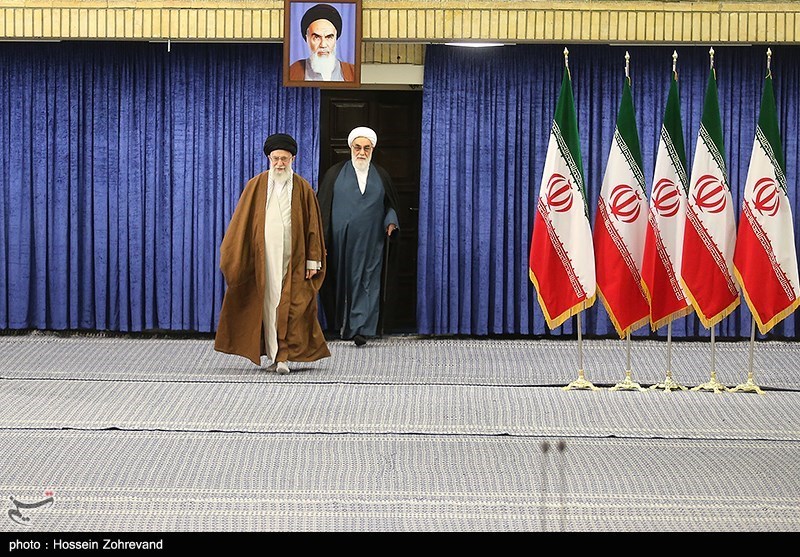 حضور رهبر معظم انقلاب در پای صندوق رای