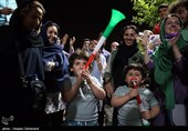شادی هواداران حسن روحانی پس از اعلام نتایج انتخابات