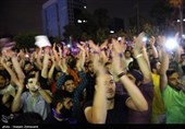 شادی هواداران حسن روحانی پس از اعلام نتایج انتخابات