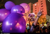شادی هواداران حسن روحانی پس از اعلام نتایج انتخابات