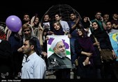 شادی هواداران حسن روحانی پس از اعلام نتایج انتخابات