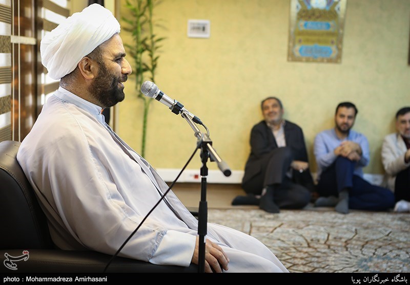 حجت الاسلام محمود ابوالقاسمی پژوهشگر حوزه قرآن و عترت و سخنران دینی