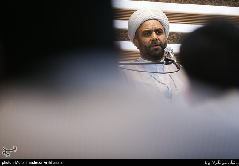 حجت الاسلام محمود ابوالقاسمی پژوهشگر حوزه قرآن و عترت و سخنران دینی