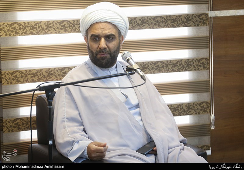 حجت الاسلام محمود ابوالقاسمی پژوهشگر حوزه قرآن و عترت و سخنران دینی