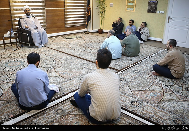 حجت الاسلام محمود ابوالقاسمی پژوهشگر حوزه قرآن و عترت و سخنران دینی