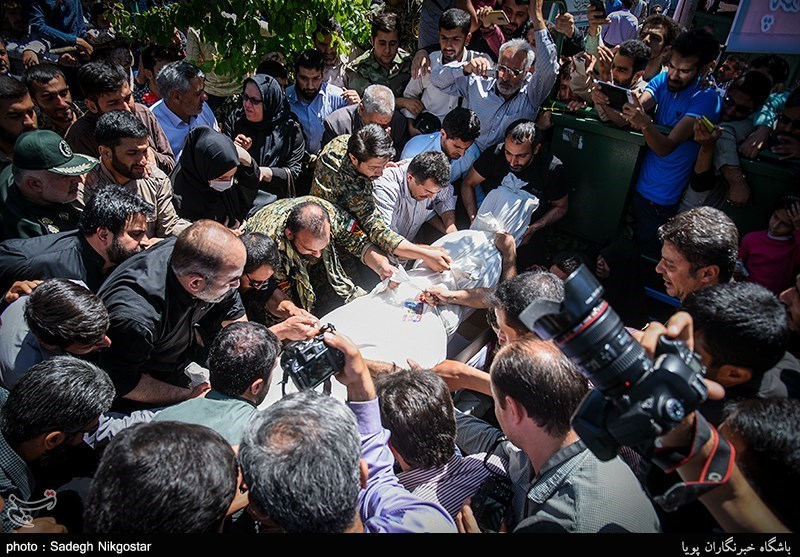 پیکر شهید مدافع حرم علیرضا قبادی