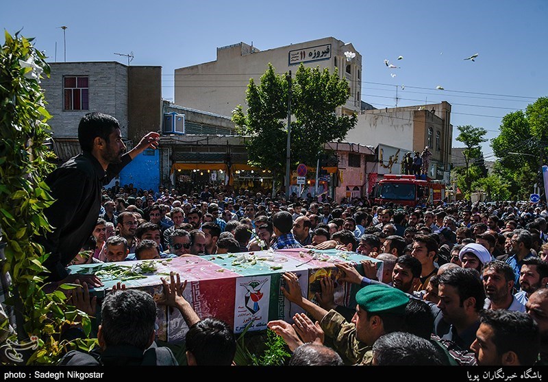 پیکر شهید مدافع حرم علیرضا قبادی