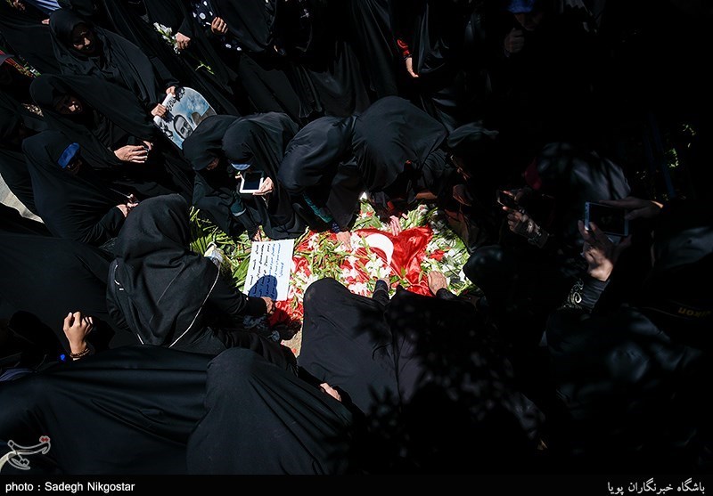 پیکر شهید مدافع حرم علیرضا قبادی