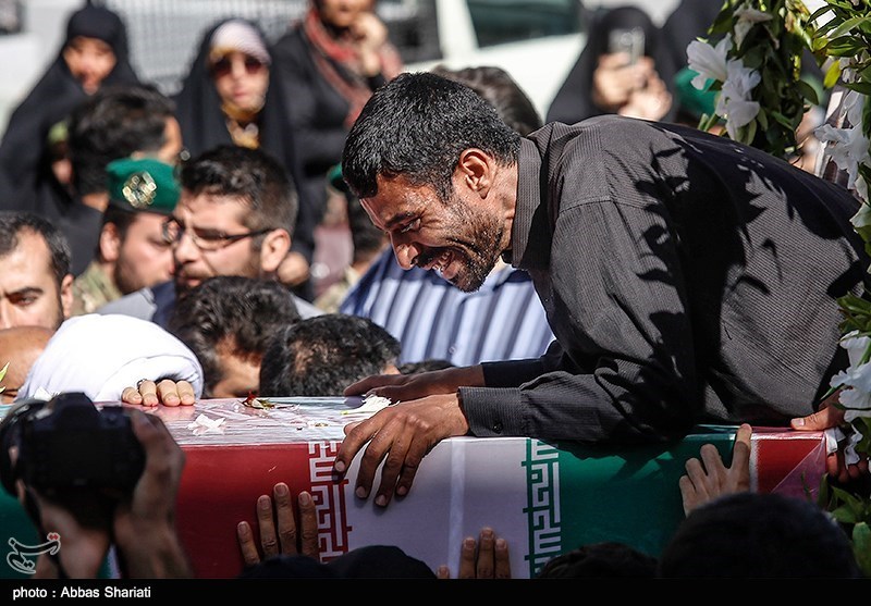 تشییع شهید مدافع حرم علیرضا قبادی در کرج