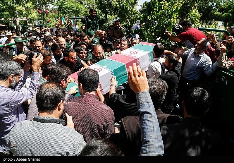 تشییع شهید مدافع حرم علیرضا قبادی در کرج