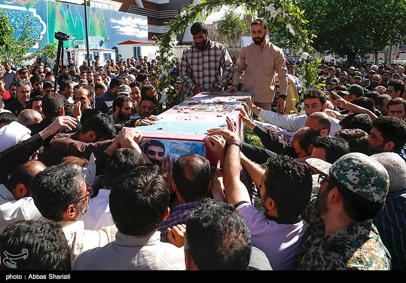 تشییع شهید مدافع حرم علیرضا قبادی در کرج