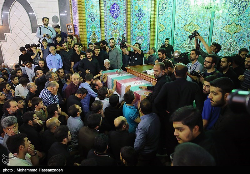 وداع با پیکر شهید جواد تیموری