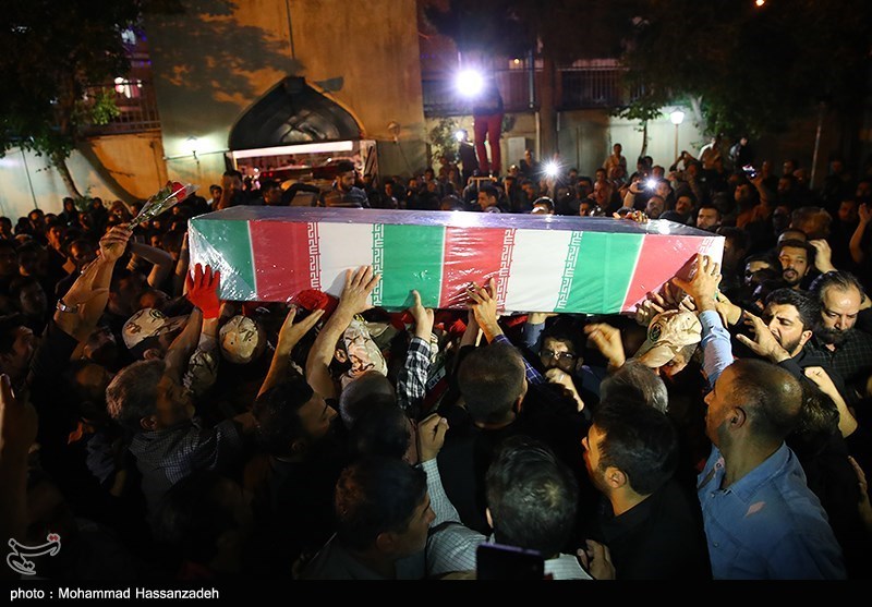 وداع با پیکر شهید جواد تیموری