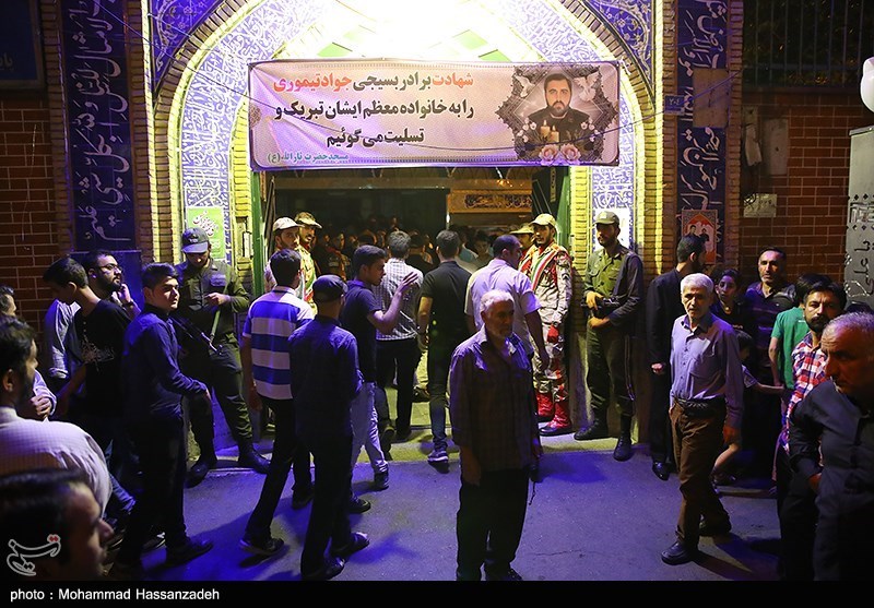 وداع با پیکر شهید جواد تیموری