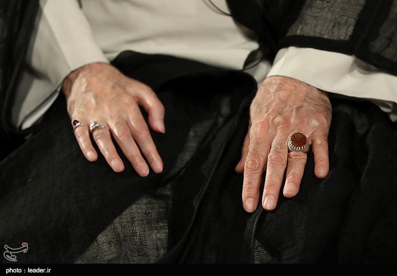 دیدار جمعی از شاعران و اهالی فرهنگ و ادب با رهبر معظم انقلاب