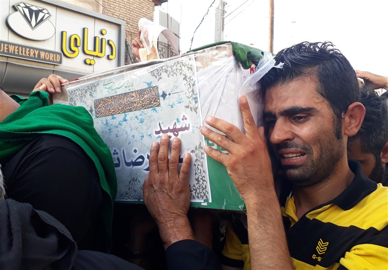 تشییع شهید سید رضا ثابتی در آبادان 